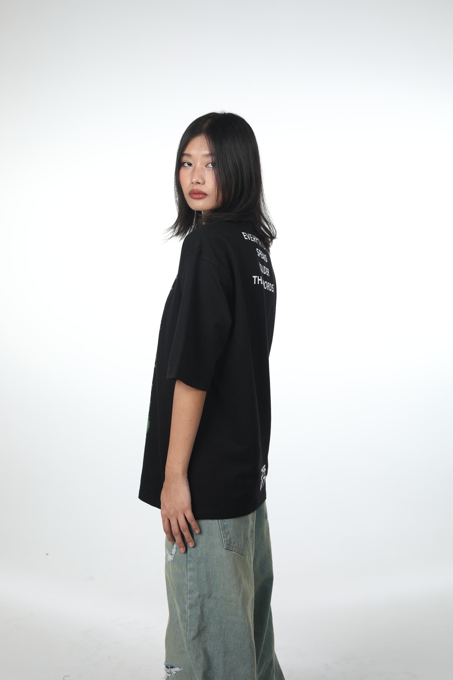 OFFVYT Vibrant-Stroke Oversized Tee