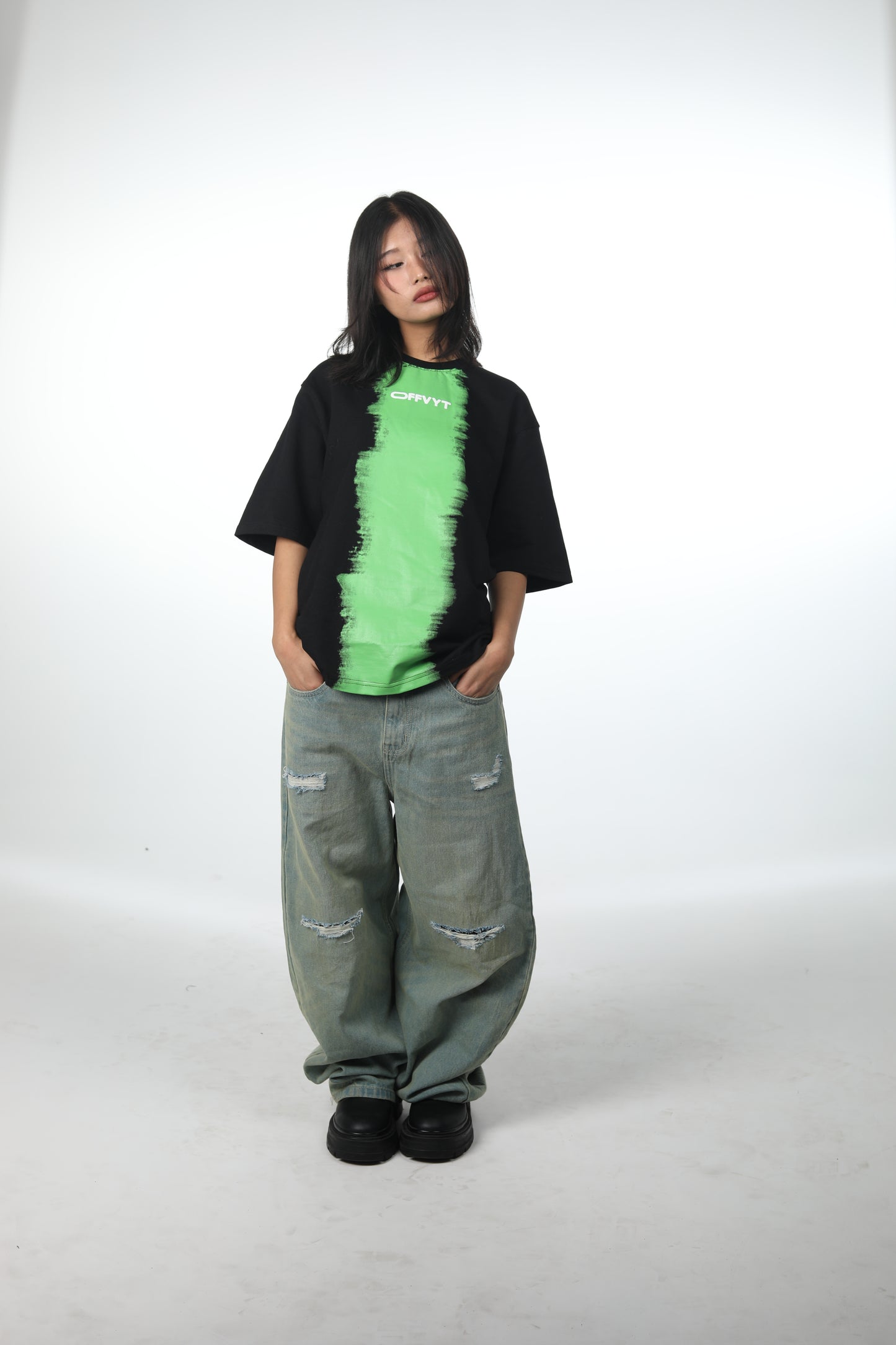 OFFVYT Vibrant-Stroke Oversized Tee